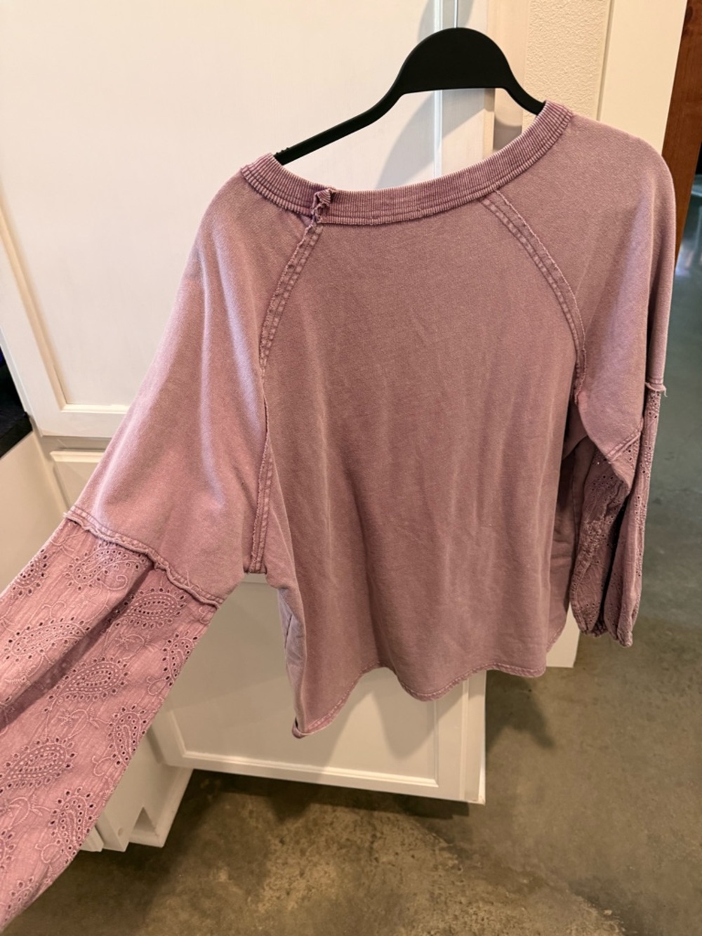 Easel brand Lace Heart Pullover shirt- Dusty Mauve - Picture 2 of 4